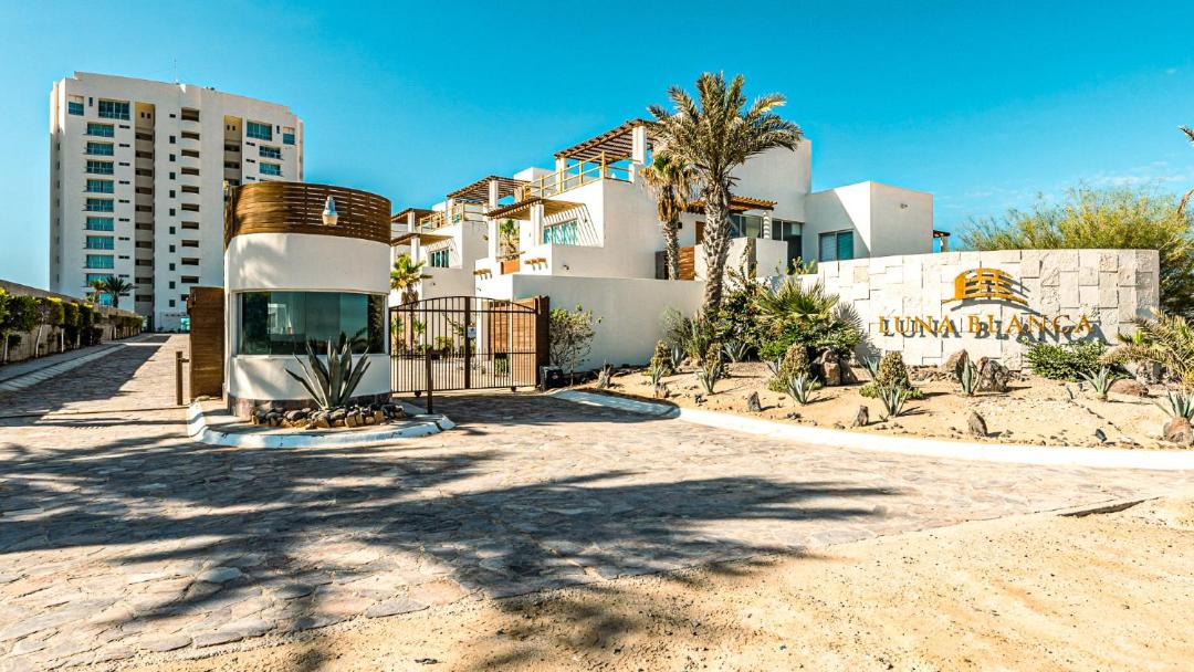 Photo of Buildings in Puerto Penasco