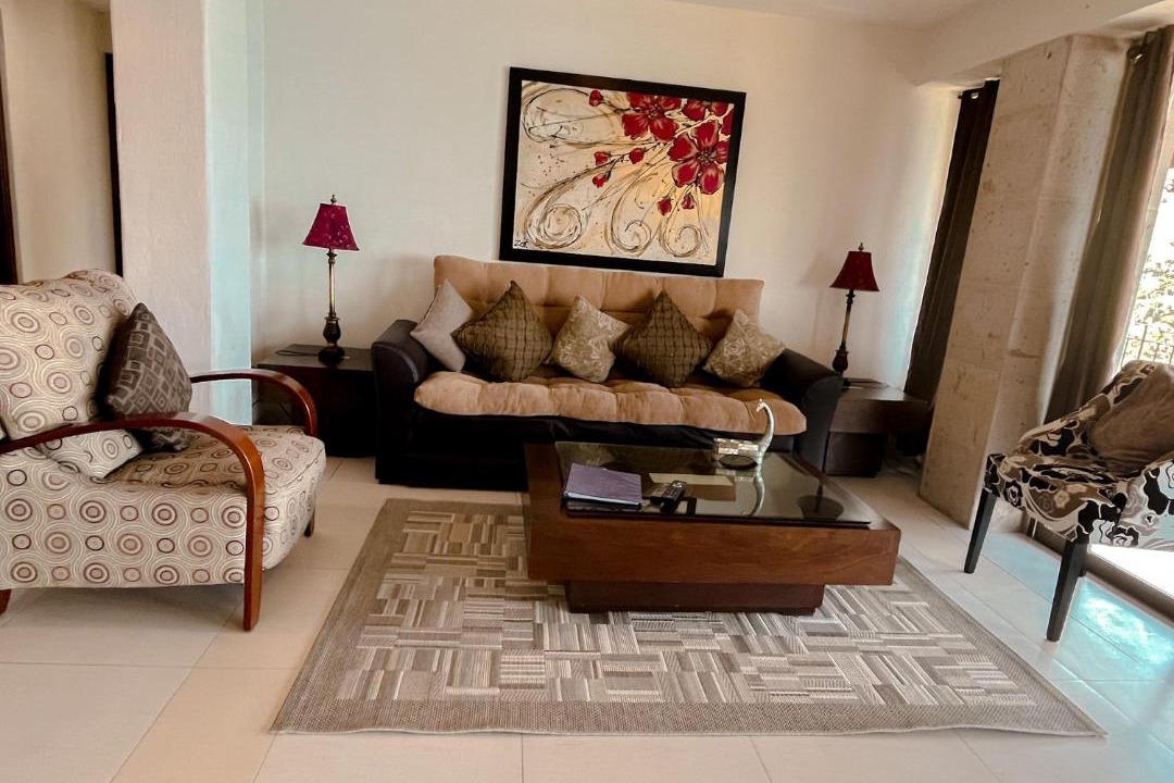 Photo of Livingroom in South Shore Hotel Area