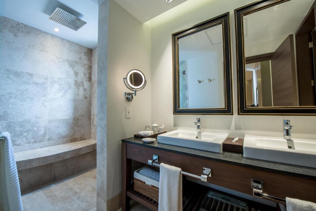 Photo of Bathroom in Financial District