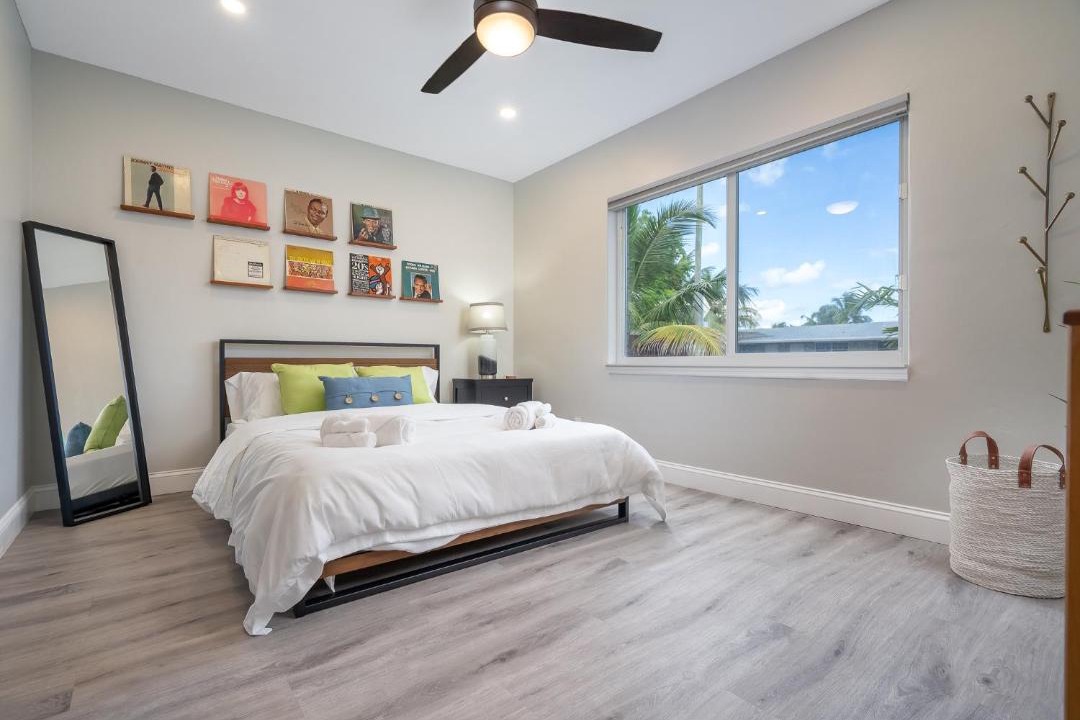 Photo of Bedroom in South Middle River