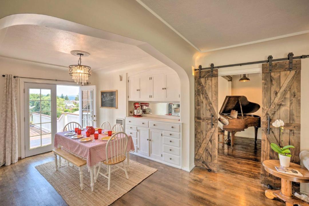Photo of Livingroom in North Bend