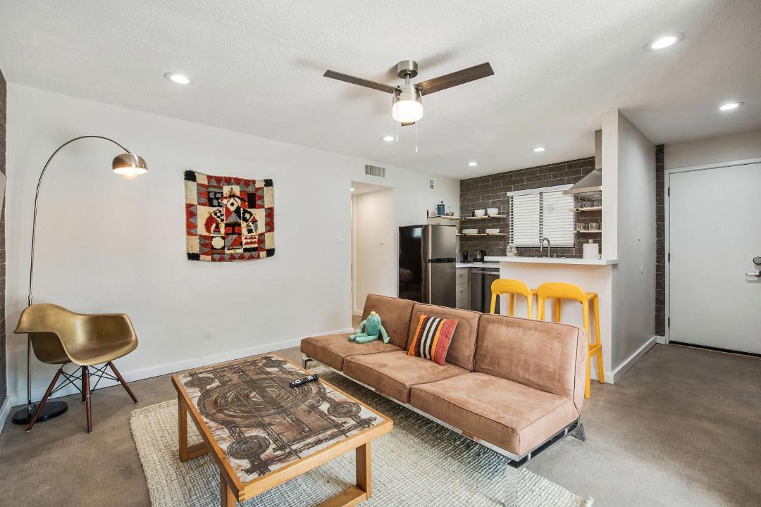 Photo of Livingroom in Evans Churchill