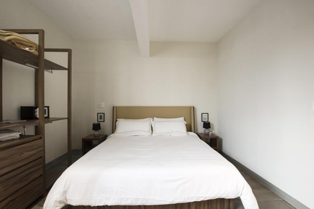 Photo of Bedroom in Anahuac