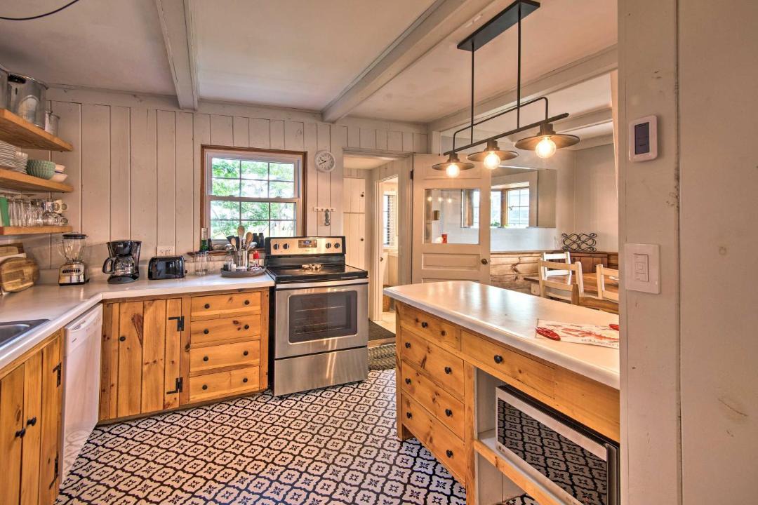 Photo of Kitchen in Pine Point