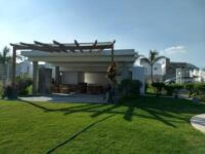 Photo of Buildings in Nuevo Chapala