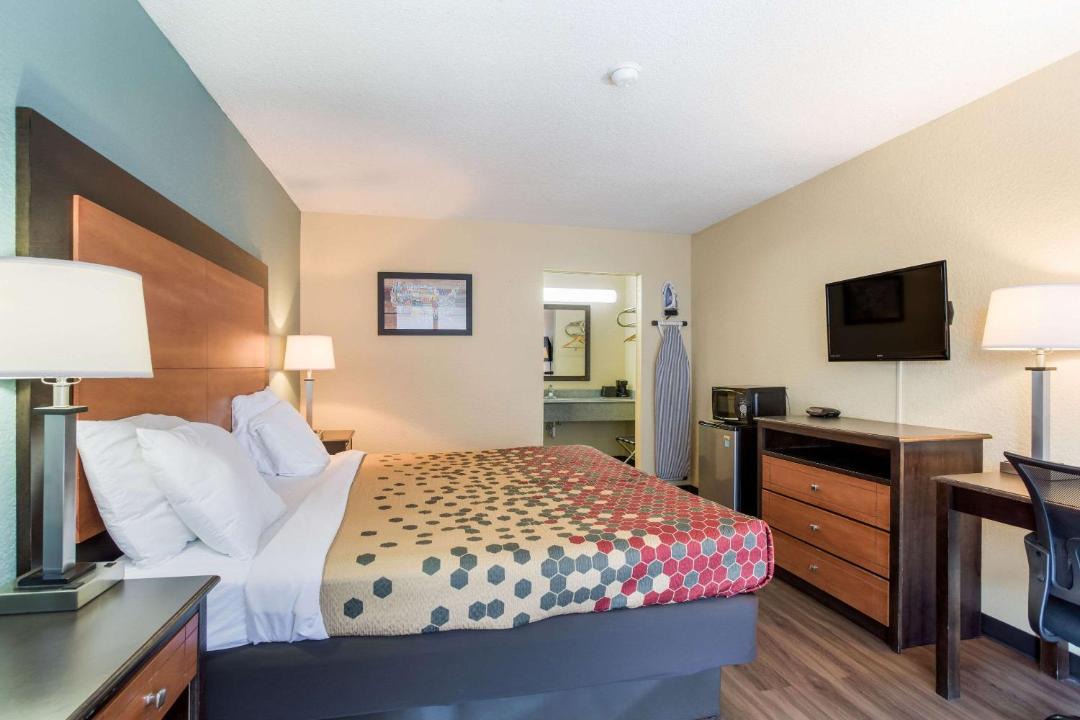 Photo of Bedroom in Gallatin