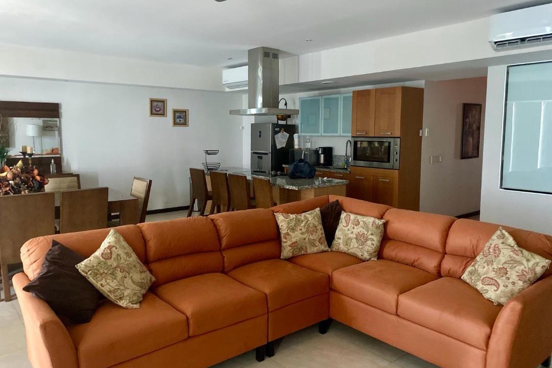 Photo of Livingroom in Cerritos