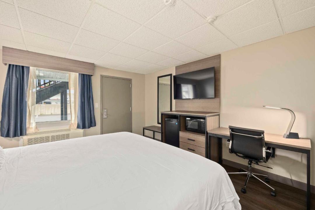 Photo of Bedroom in Waterville