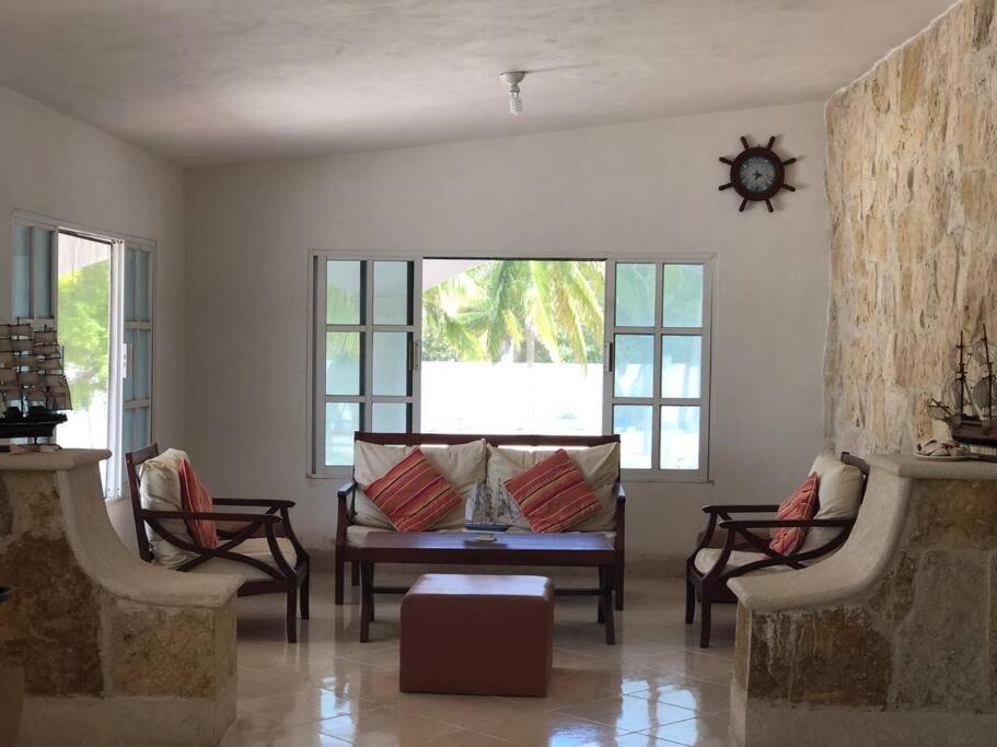 Photo of Livingroom in Chicxulub Puerto
