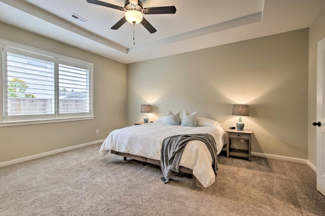 Photo of Bedroom in Newberg