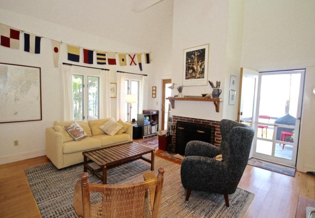 Photo of Livingroom in Tenants Harbor