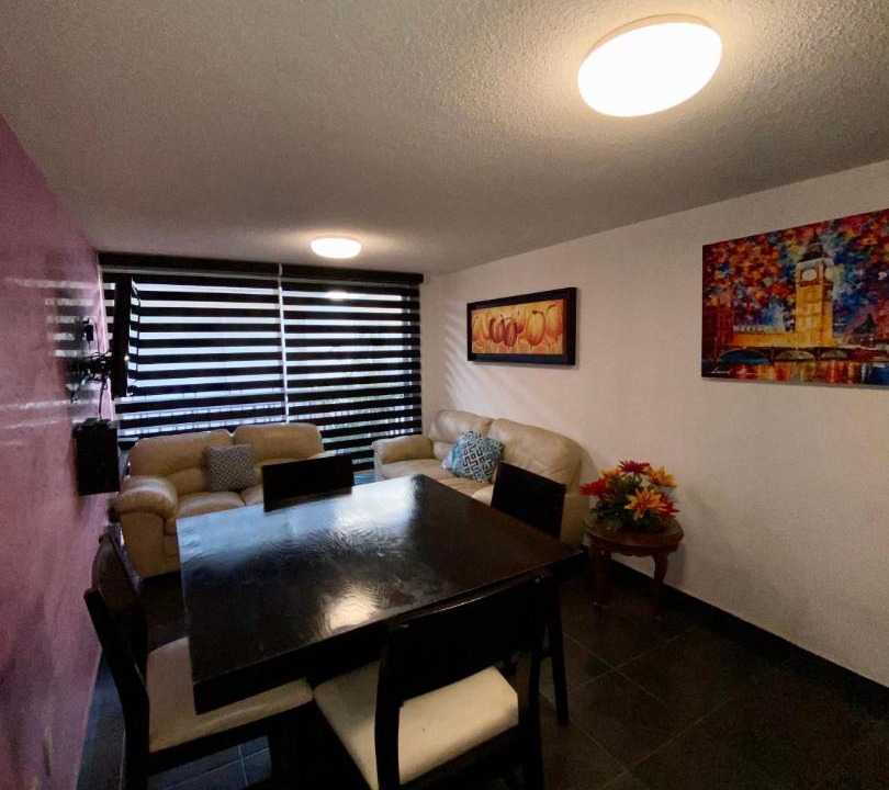 Photo of Livingroom in Anahuac