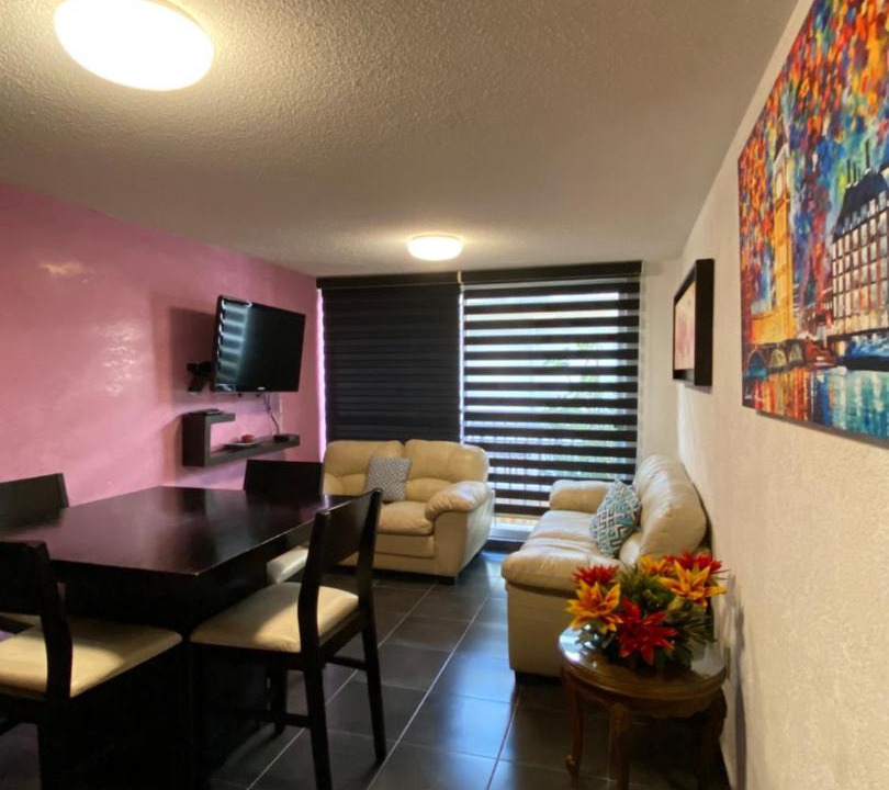 Photo of Livingroom in Anahuac