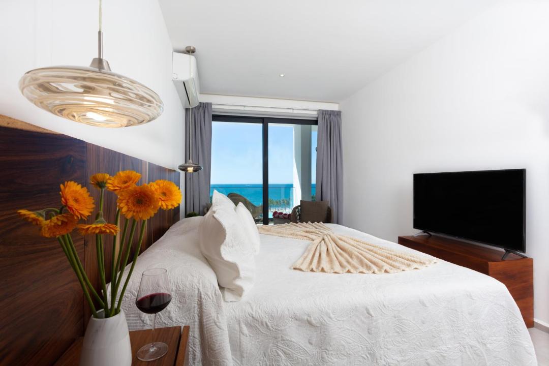 Photo of Bedroom in Flamingos