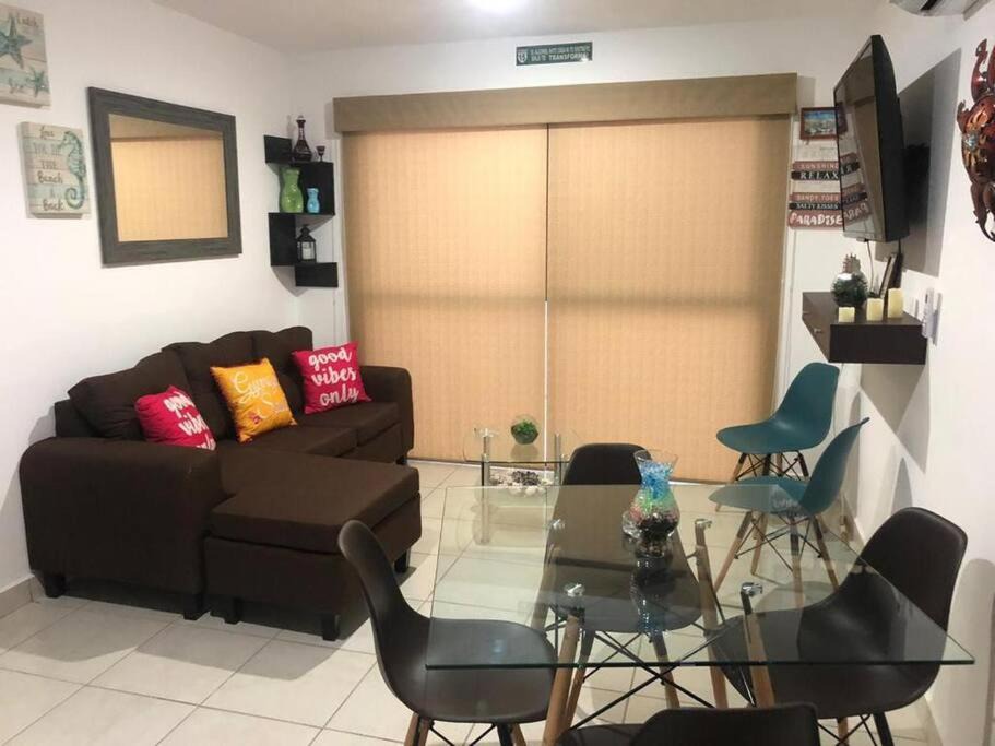 Photo of Livingroom in Cerritos