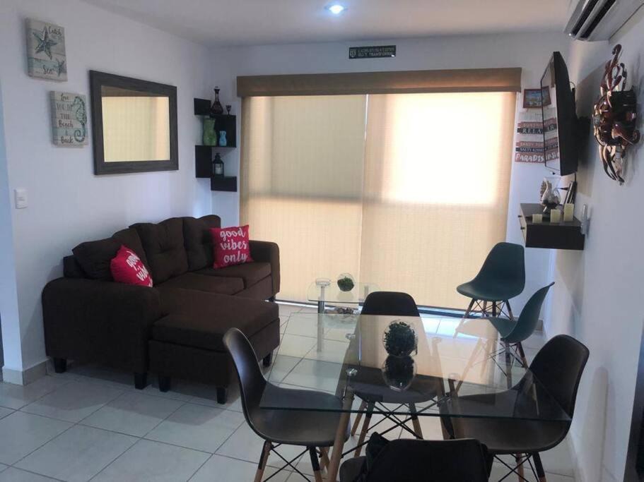 Photo of Livingroom in Cerritos