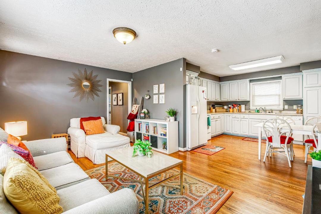 Photo of Livingroom in Elm Hill Acres