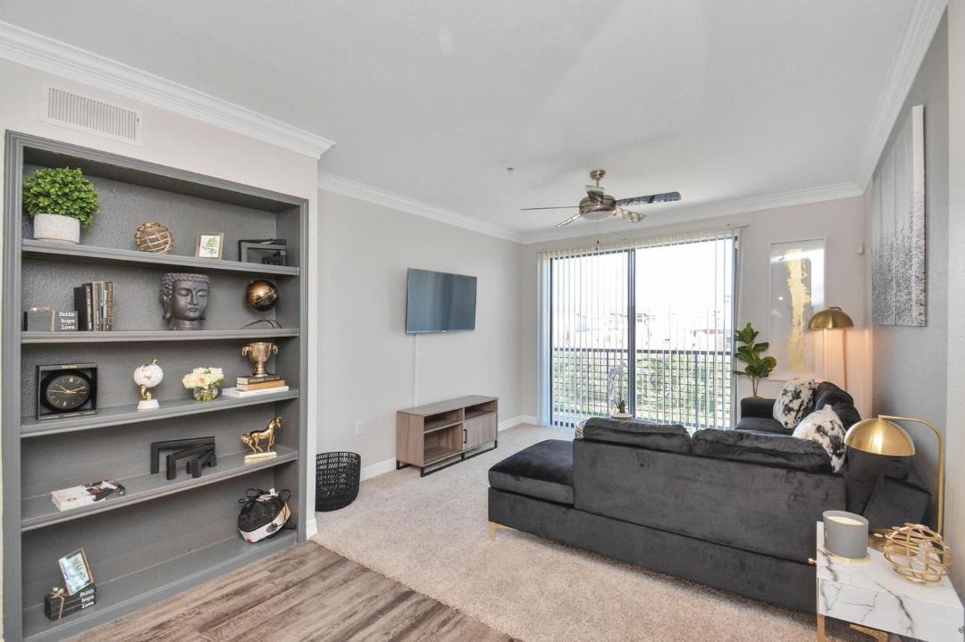 Photo of Livingroom in South Central Houston