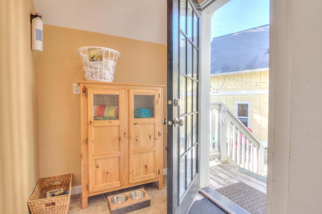Photo of Patio Balcony in Lincoln Beach