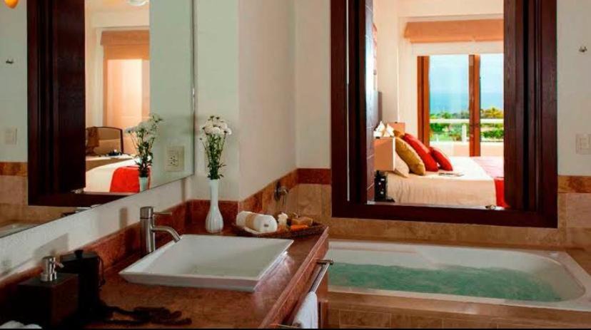 Photo of Bathroom in La Cruz de Huanacaxtle