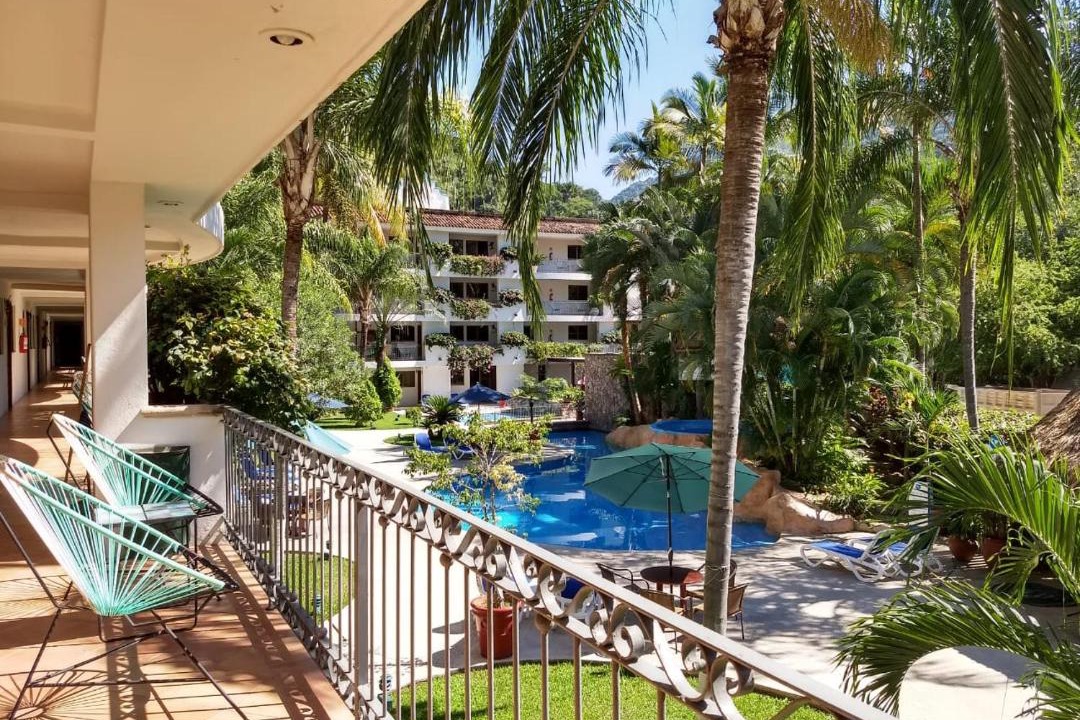 Photo of Patio Balcony in South Shore Hotel Area