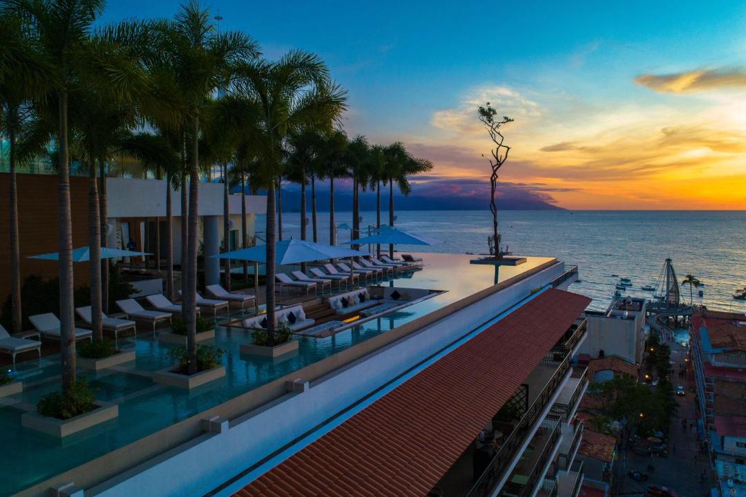 Photo of Outdoor in Romantic Zone