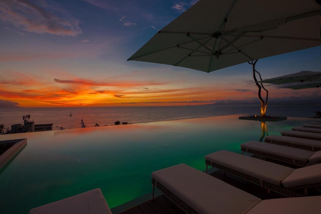 Photo of Outdoor in Romantic Zone