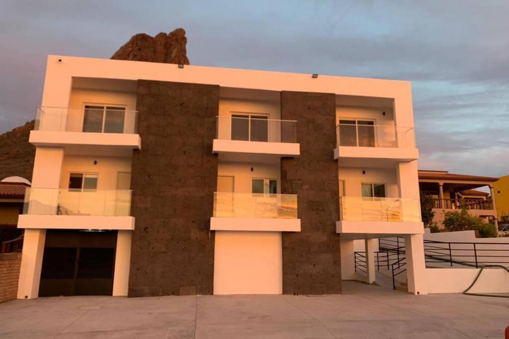 Photo of Buildings in San Carlos
