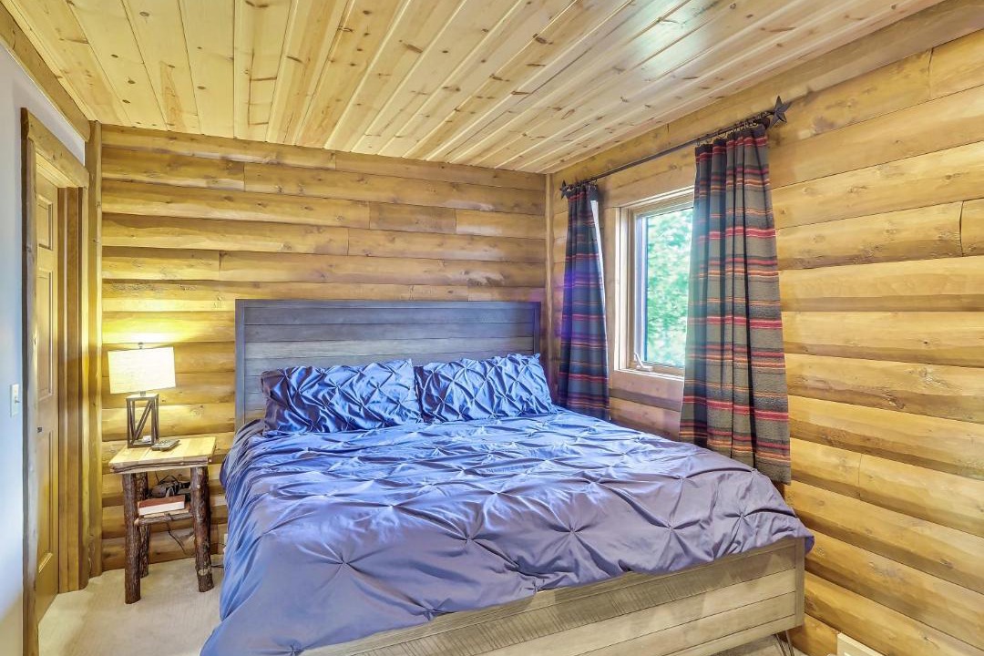 Photo of Bedroom in Boyne Falls