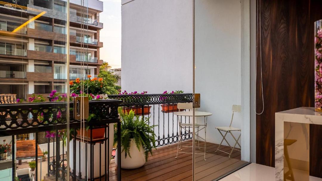 Photo of Patio Balcony in Romantic Zone