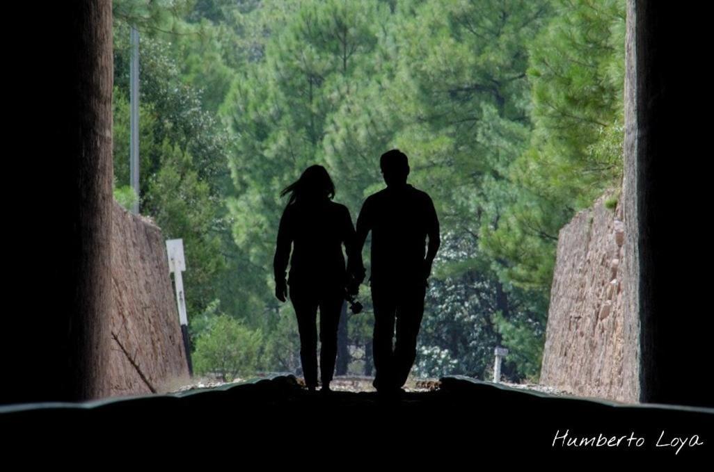 Photo of Human In Picture in Areponapuchi