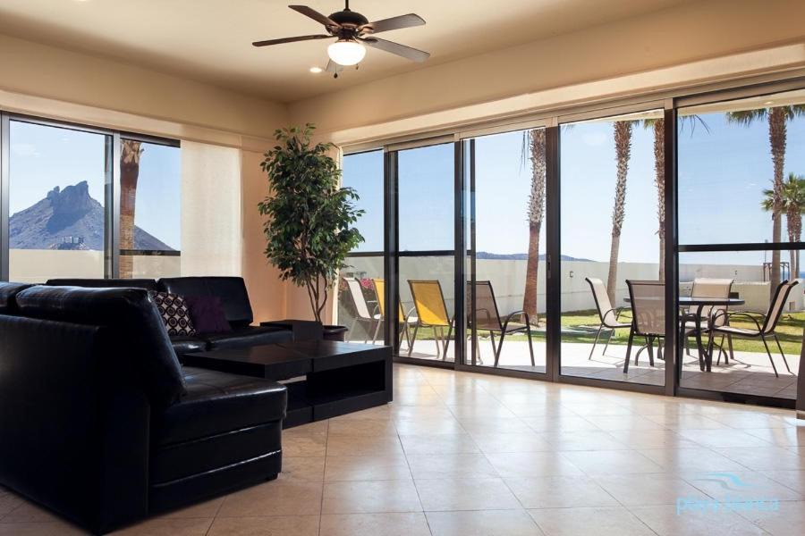 Photo of Livingroom in San Carlos