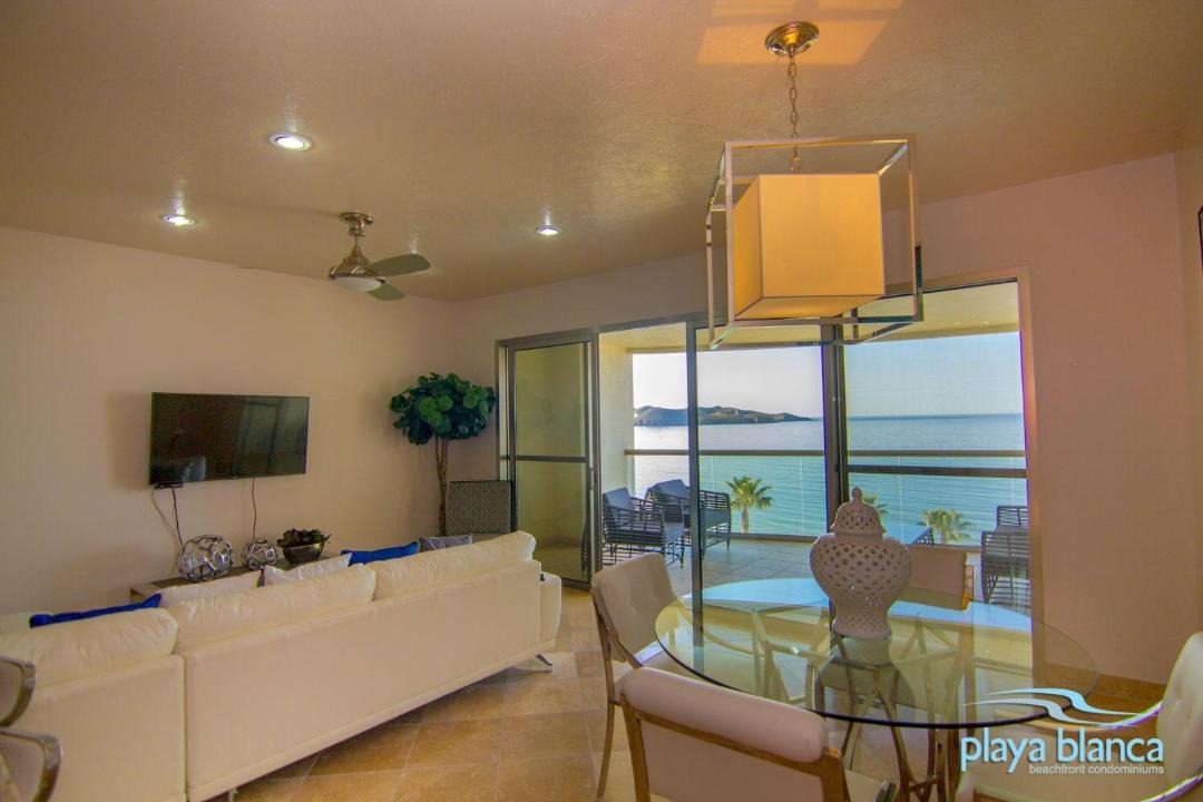 Photo of Livingroom in San Carlos