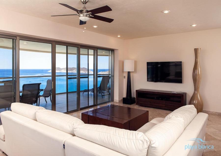 Photo of Livingroom in San Carlos