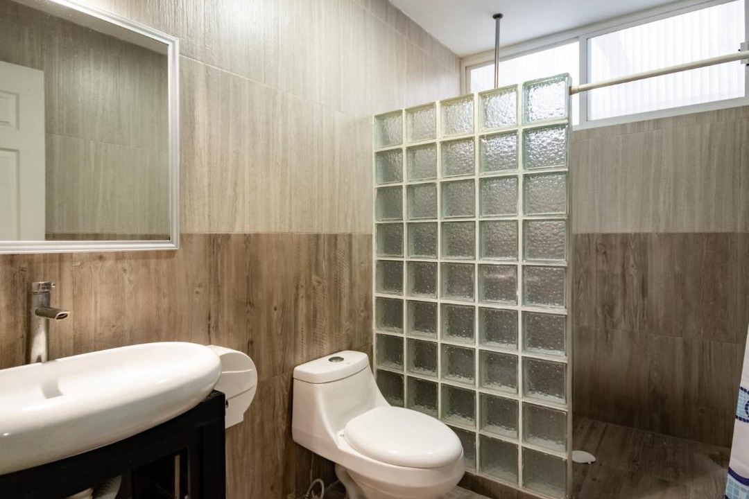 Photo of Bathroom in Leon