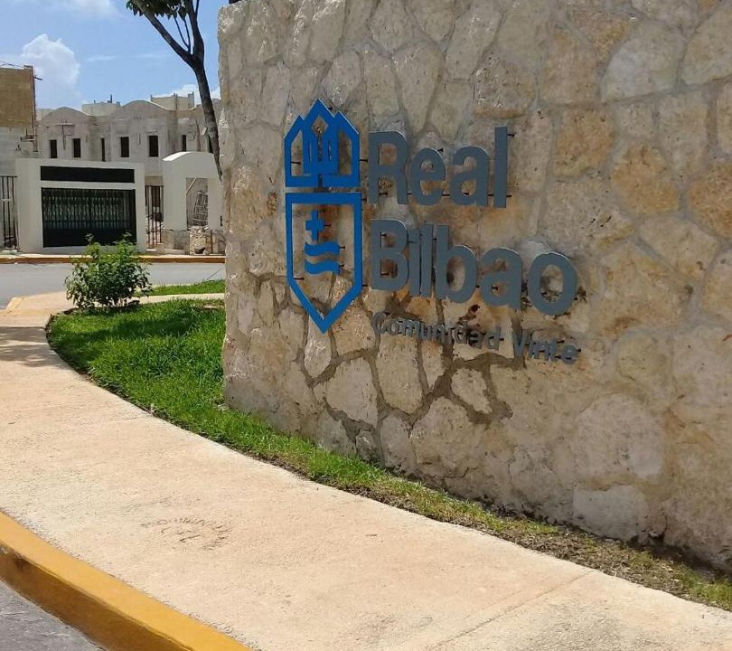 Photo of Buildings in Puerto Juarez