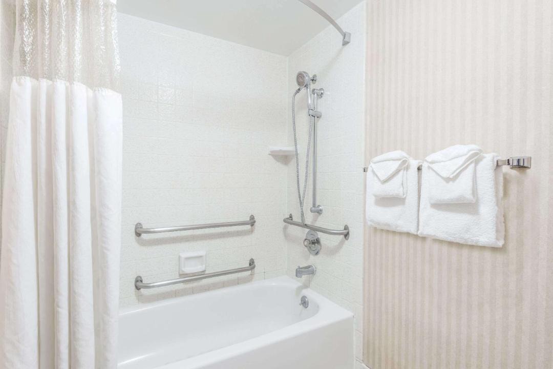 Photo of Bathroom in Xenia
