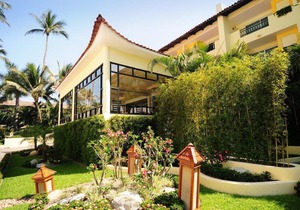 Crown Paradise Club All Inclusive
