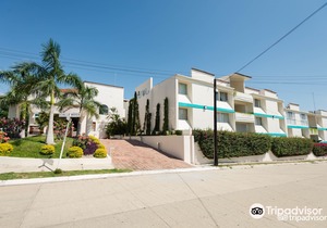 Hotel & Suites Villasol