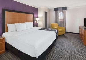Baymont by Wyndham Greenville Woodruff Rd