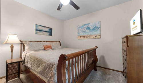 House, Multiple Beds, Patio, Garden View (Hickory Hideaway)