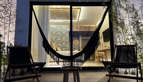 Deluxe Room, 1 King Bed, Accessible, Garden View