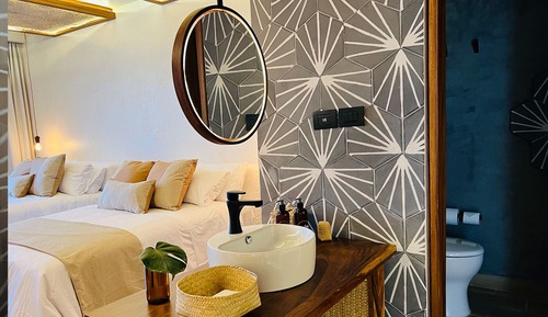 Deluxe Double Room, Garden View