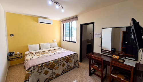 Comfort Double Room, 1 Queen Bed, Non Smoking, Private Bathroom