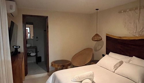 Deluxe Room, Balcony, Beach View