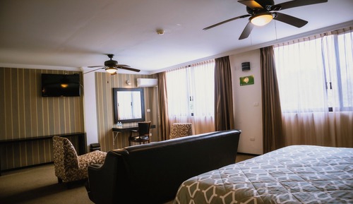 Deluxe Studio, 1 King Bed