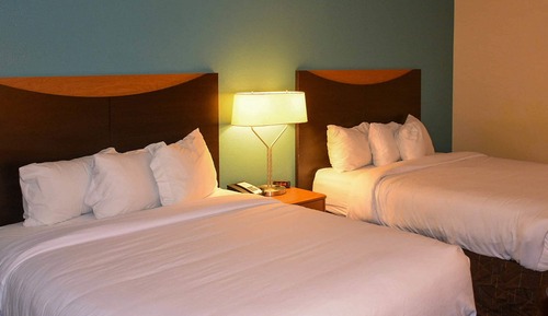 Standard Room, 2 Queen Beds, Non Smoking
