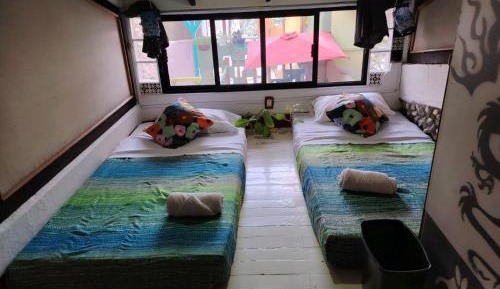 Basic Triple Room with Shared Bathroom