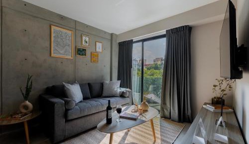Deluxe Apartment