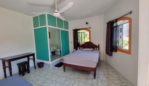 Triple Room with Private Bathroom
